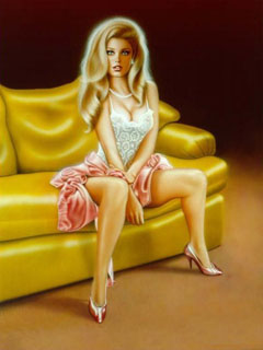 Блондинка на диване