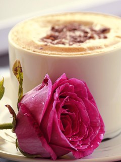 Роза и кофе с пенкой