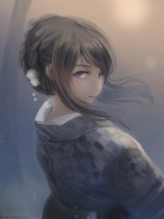Пронзительный взгляд девушки в кимоно