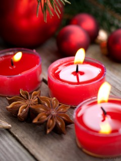 Красные, романтические свечи