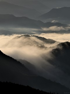 Туман над холмами