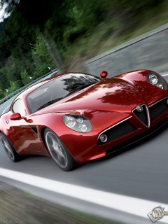 Мчащийся Alfa Romeo