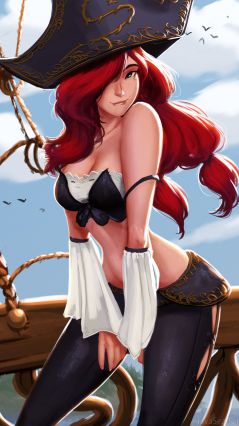Кокетливая, рыжая пиратка