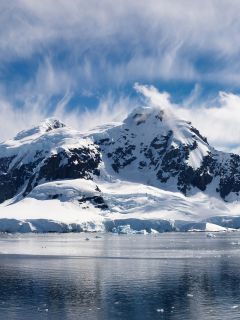 Две горы Антарктиды