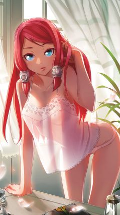 Рыжая, худая аниме девушка