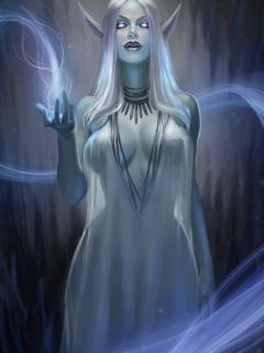 Эльфийка – ведьма в полупрозрачном платье
