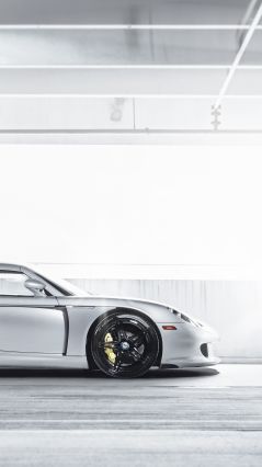 Серый Porsche GT
