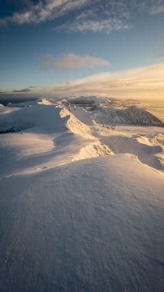 Снежные горы в Норвегии