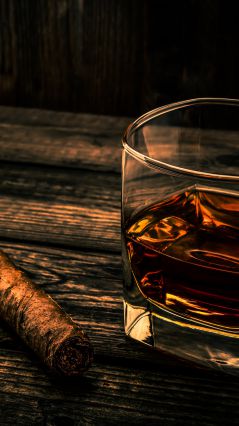 Сигара и виски